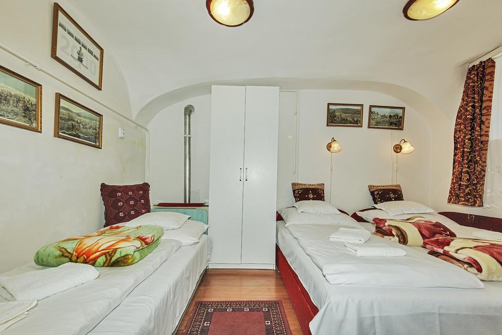 Hotel Barokk Vendeghaz Eger Zewnętrze zdjęcie