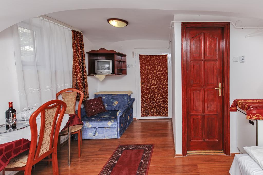 Hotel Barokk Vendeghaz Eger Zewnętrze zdjęcie