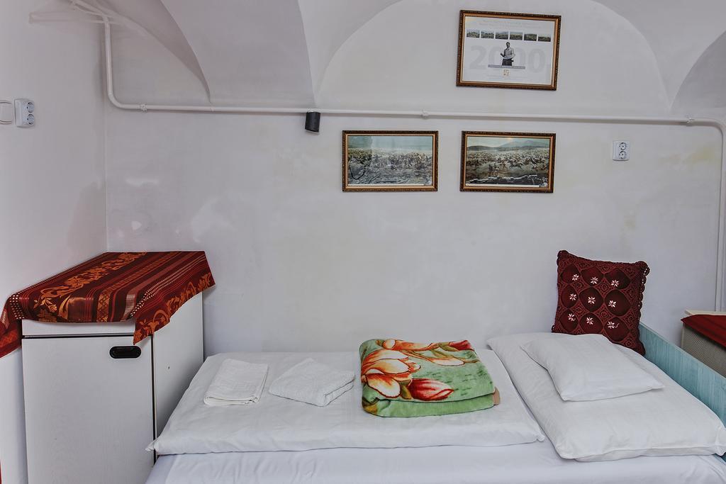 Hotel Barokk Vendeghaz Eger Zewnętrze zdjęcie