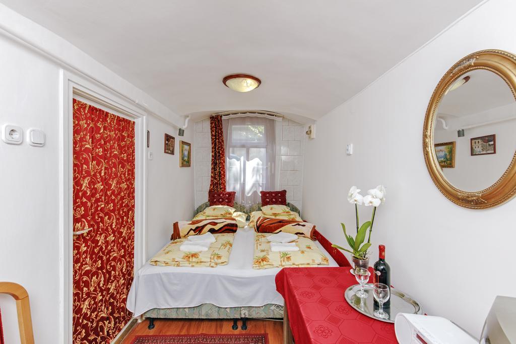 Hotel Barokk Vendeghaz Eger Zewnętrze zdjęcie