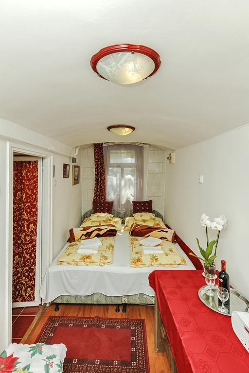 Hotel Barokk Vendeghaz Eger Zewnętrze zdjęcie